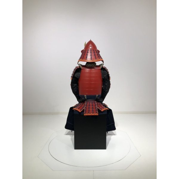 画像5: 2【O-079】濃紺糸威赤艶消鋲綴二枚胴具足（桃形兜) (5)