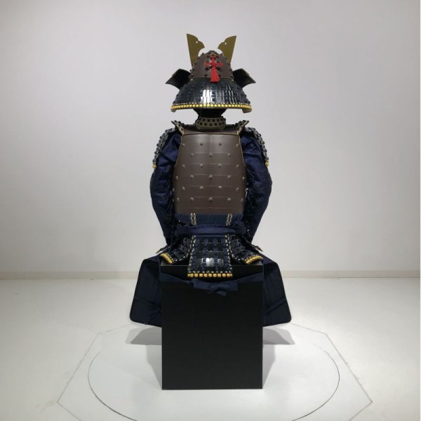 画像5: 9【O-046】紺糸威鉄錆笠鋲二枚胴具足  (5)