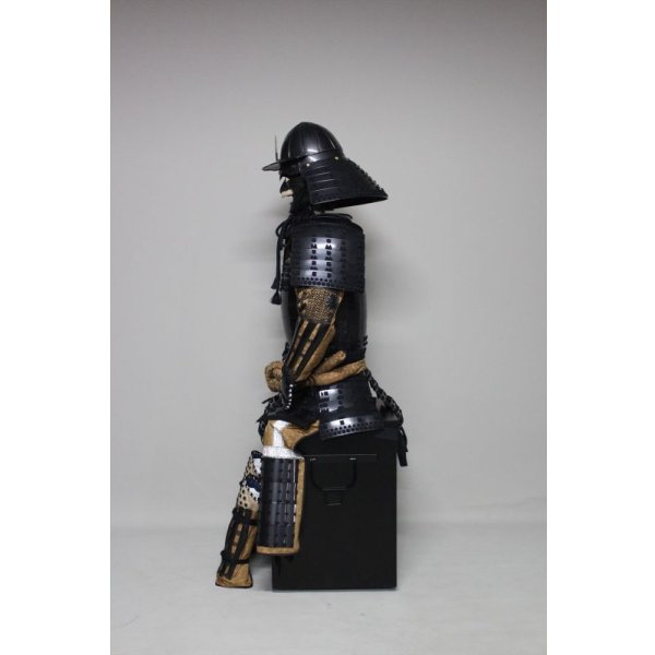 画像4: 10【O-042】黒糸威腰取二枚胴具足（くろいとおどしこしとりにまいどうぐそく） (4)